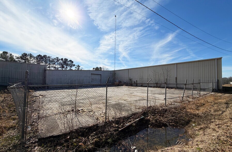 More Photos Of 9370 State Highway 13, Bear Creek Manufacturing For Sale