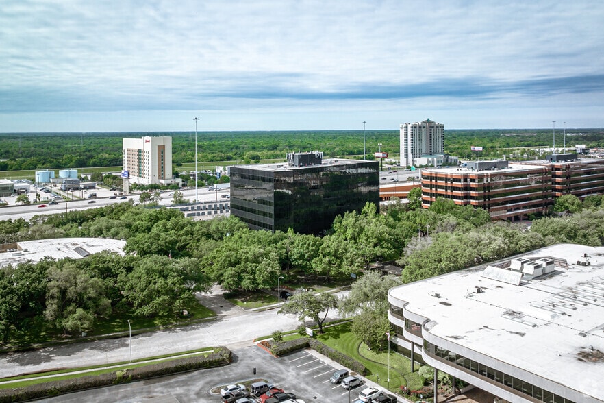 More Photos Of 16225 Park Ten Pl, Houston Office For Lease