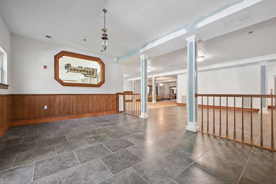 More Photos Of 56 Main St, Stamford Hotel For Sale