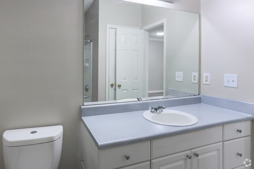 More Photos Of 6595 Mount Zion Blvd, Morrow Apartments For Sale