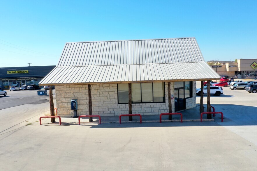 More Photos Of 1210 S Fm-51, Decatur Convenience Store For Lease