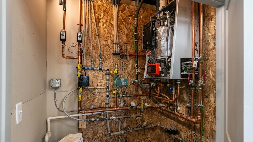 More Photos Of 2860 Union Rd, Cheektowaga Flex For Sale