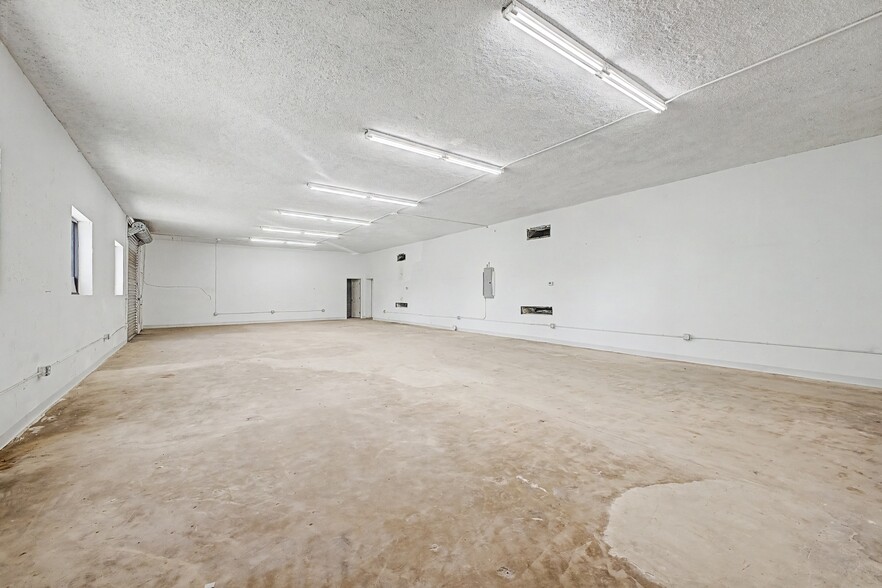 More Photos Of 1805 W Van Buren St, Phoenix Storefront Retail Office For Sale