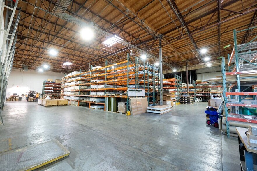 More Photos Of 19801-19899 SW 95th Ave, Tualatin Warehouse For Lease