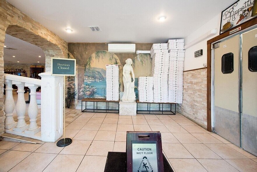 More Photos Of 28 Raceway Rd, Monticello Restaurant For Sale