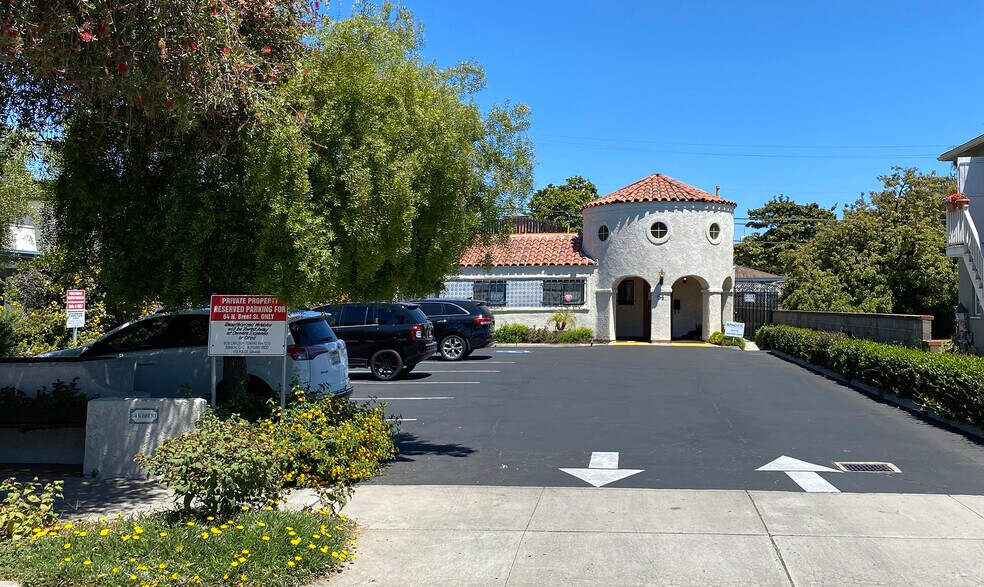 More Photos Of 64 N Brent St, Ventura Office For Lease