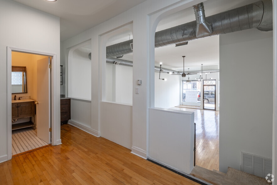 More Photos Of 2012 N Western Ave, Chicago Storefront Retail Residential For Lease