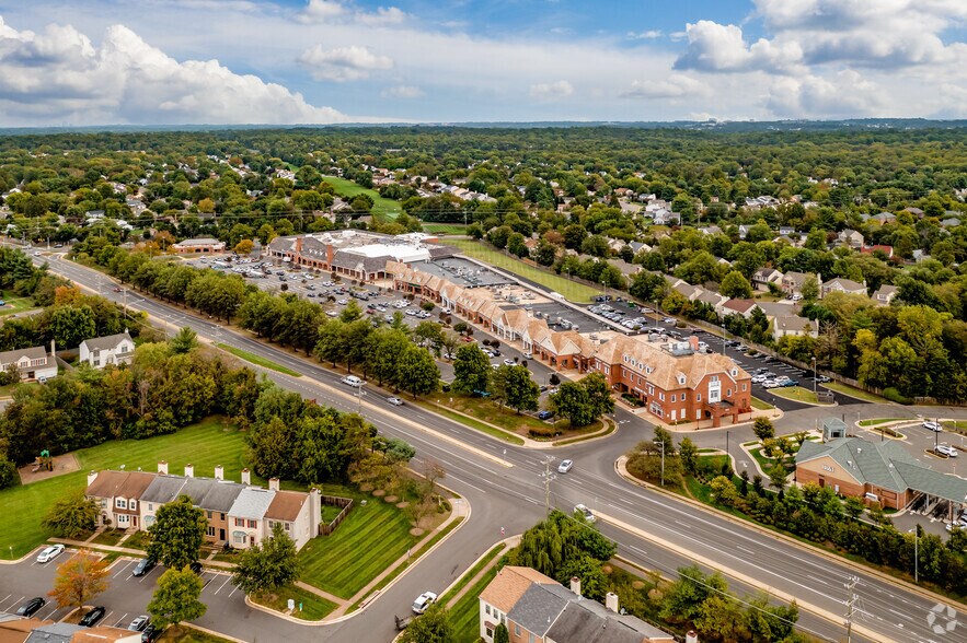 More Photos Of 5667-5675 Stone Rd, Centreville Medical For Lease