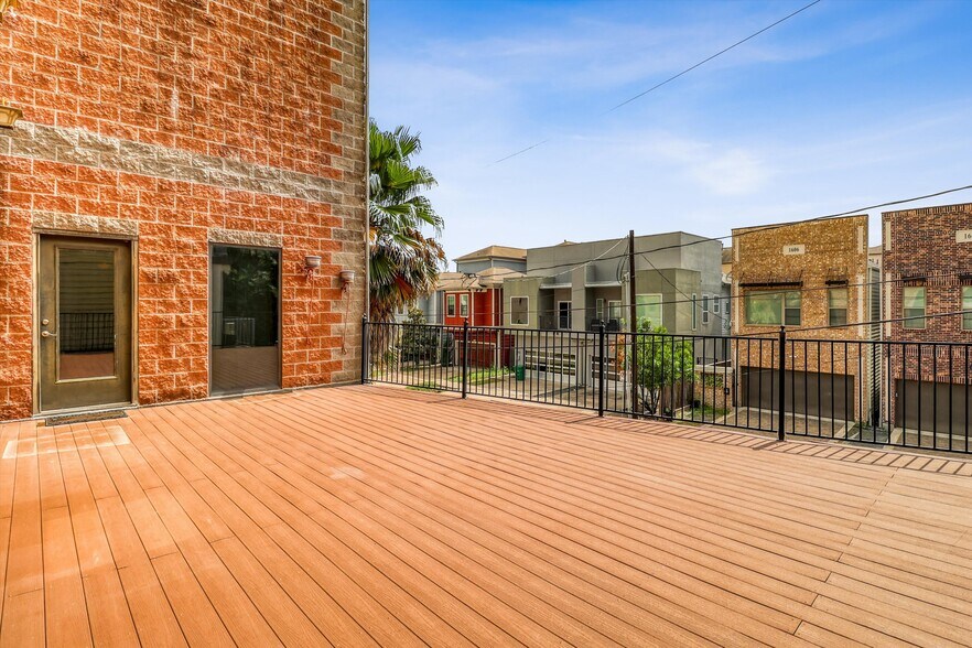 More Photos Of 1607 Bonner St, Houston Specialty For Sale