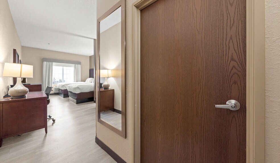 More Photos Of 1775 E Belvidere Rd, Grayslake Hotel For Sale