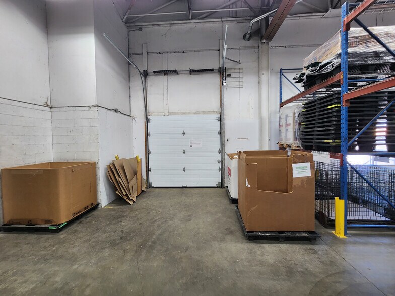 More Photos Of 645 St Du Père-Daniel, Trois-Rivières Warehouse For Lease