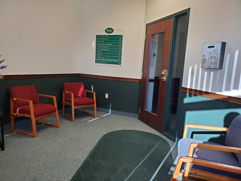 More Photos Of 100-140 Riverview Ctr, Middletown Office For Lease