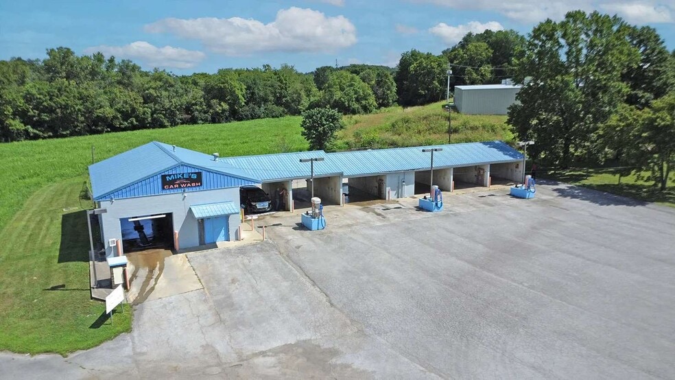 Primary Photo Of 329 E High St, Mount Sterling Carwash For Sale