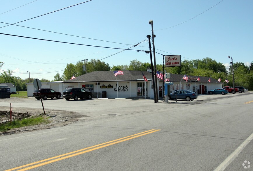 Primary Photo Of 56 S Howard Rd, Curtice Supermarket For Sale