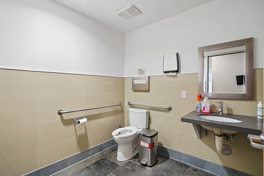 More Photos Of 1336 Van Ness Ave, San Francisco Medical For Sale