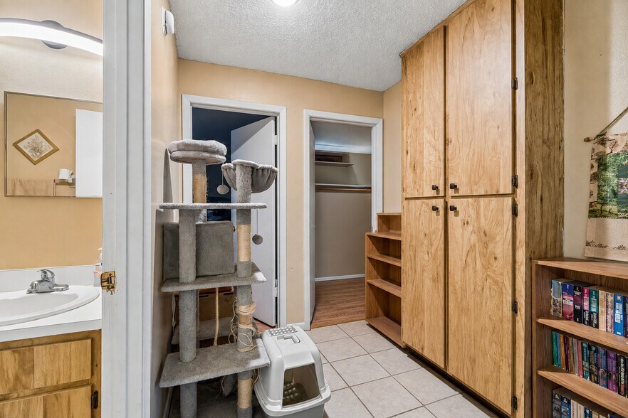 More Photos Of 3132 Bloomingdale Villas Ct, Brandon Apartments For Sale