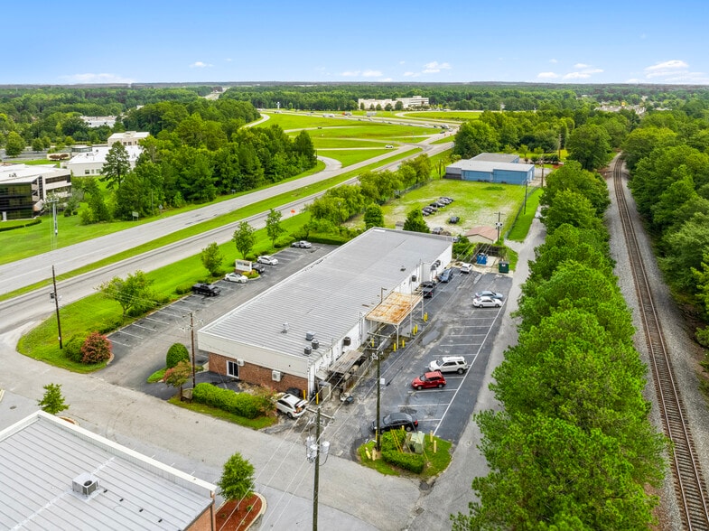 More Photos Of 8604 Farrow Rd, Columbia General Retail For Sale