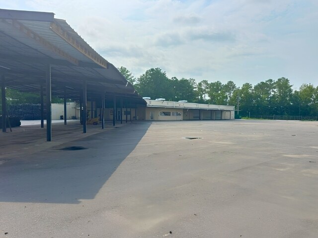 More Photos Of 5921 W Beaver St, Jacksonville Warehouse For Lease