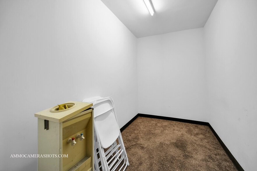 More Photos Of 209-211 5th St, Aurora Storefront For Sale