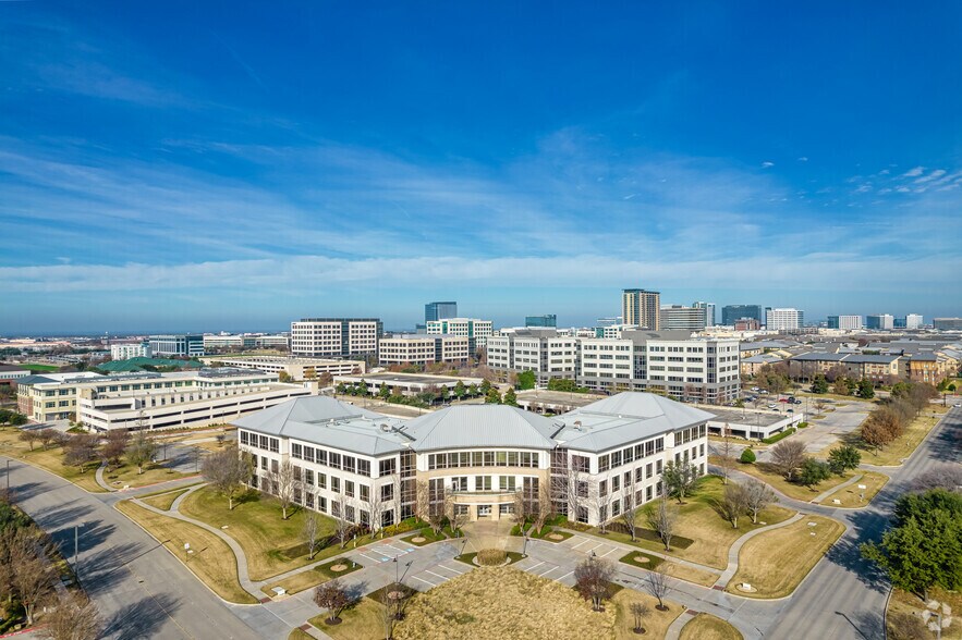 More Photos Of 6801 Parkwood Blvd, Plano Office For Sale