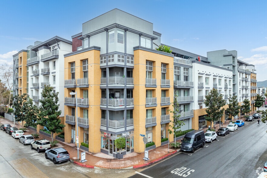 Primary Photo Of 11049 Magnolia Blvd, North Hollywood Apartments For Lease