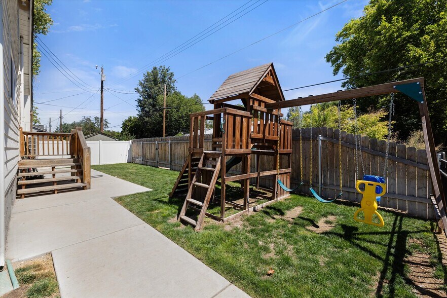 More Photos Of 224 17th Ave S, Nampa Religious Facility For Sale