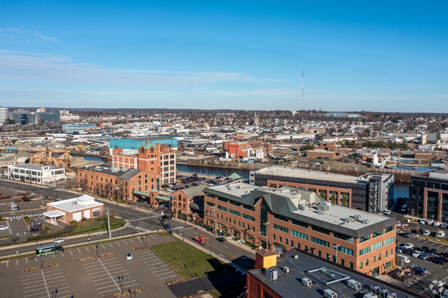 More Photos Of 850 Canal St, Stamford Office For Lease