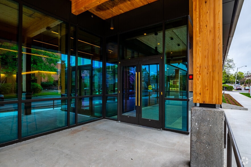 More Photos Of 1030 16th Ave S, Nashville Office For Sale