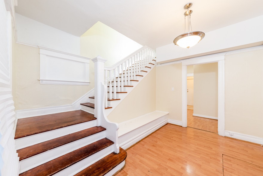 More Photos Of 2942 W 12th St, Los Angeles Apartments For Sale