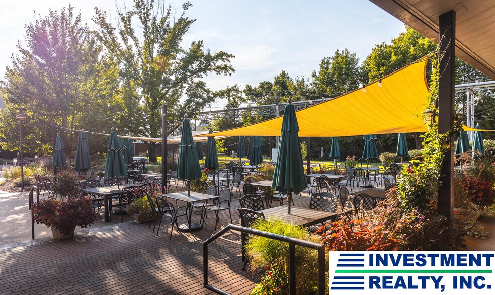 More Photos Of 551 State Route B, Saint James Restaurant For Sale