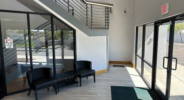 More Photos Of 404 W Guadalupe Rd, Tempe Manufacturing For Sale