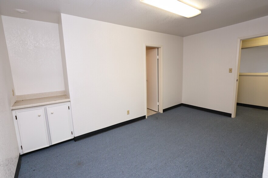 More Photos Of 6511 Stewart Rd, Galveston Office For Lease