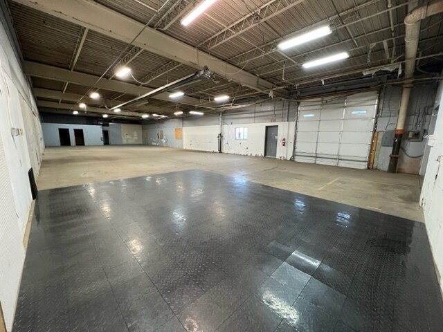 More Photos Of 810 Taylor St, Elyria Industrial For Sale