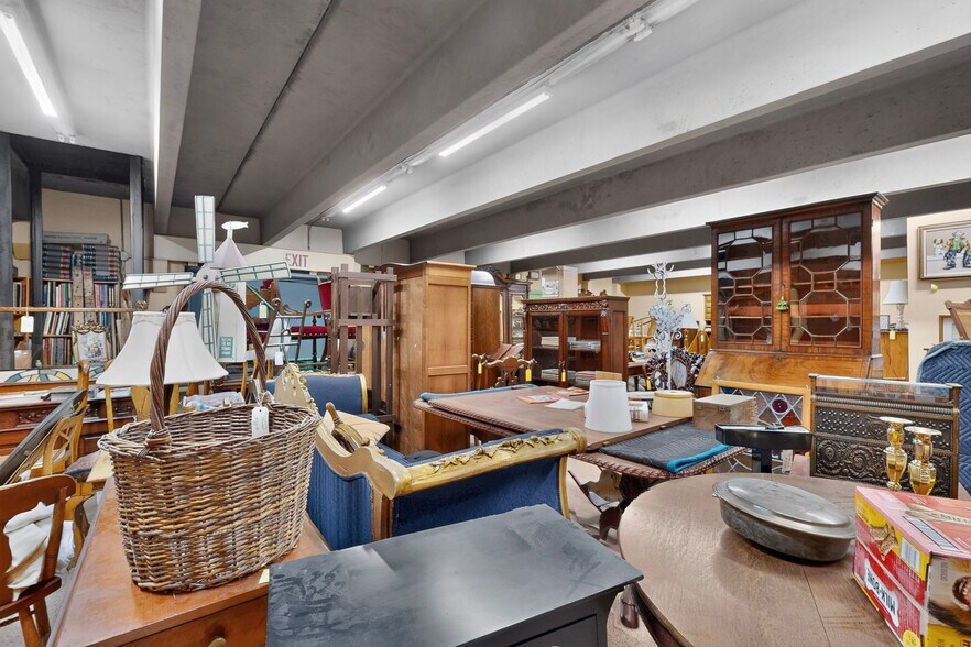 More Photos Of 2906 4th St NW, Albuquerque Warehouse For Sale