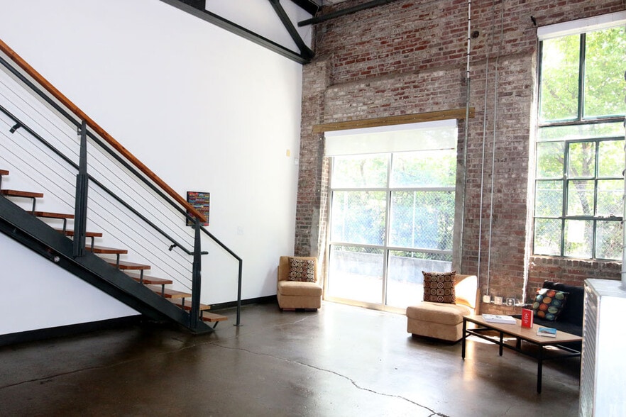 More Photos Of 949 W Marietta St NW, Atlanta Office Residential For Sale