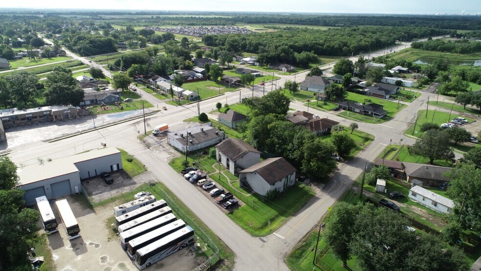 Primary Photo Of 105-109 Cypress Ave, Crosby Apartments For Sale