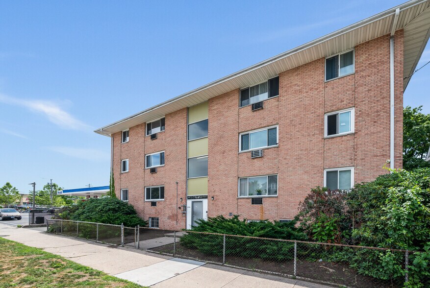More Photos Of 1795 North Ave, Bridgeport Multifamily For Sale