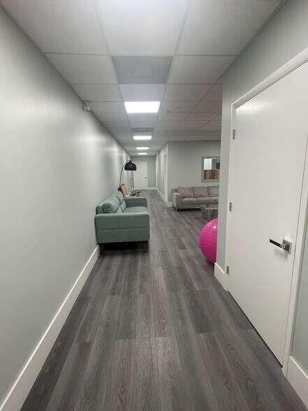 More Photos Of 519 SE 32nd Ct, Fort Lauderdale Warehouse For Lease