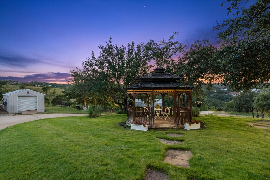 More Photos Of 4607 R O Dr, Spicewood Lodge Meeting Hall For Sale