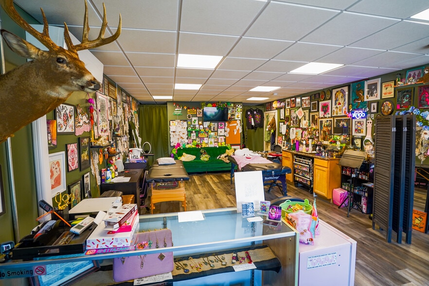 More Photos Of 1809 Pine Hollow Rd, McKees Rocks Storefront Retail Residential For Sale