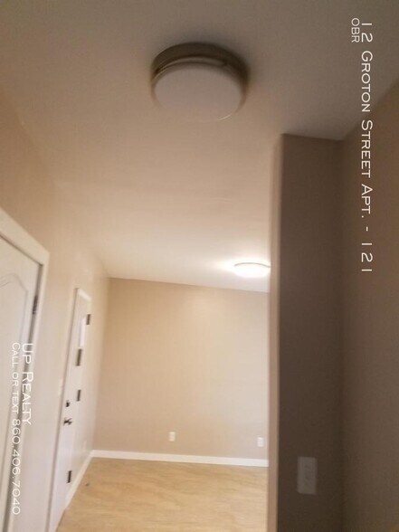 More Photos Of 12-16 Groton St, Hartford Apartments For Sale