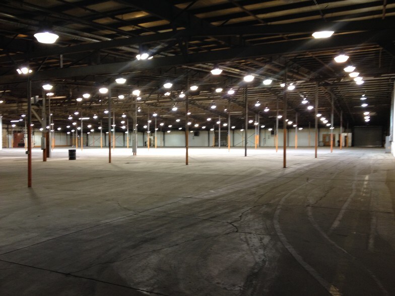 More Photos Of 17074 Lee Hwy, Abingdon Manufacturing For Lease