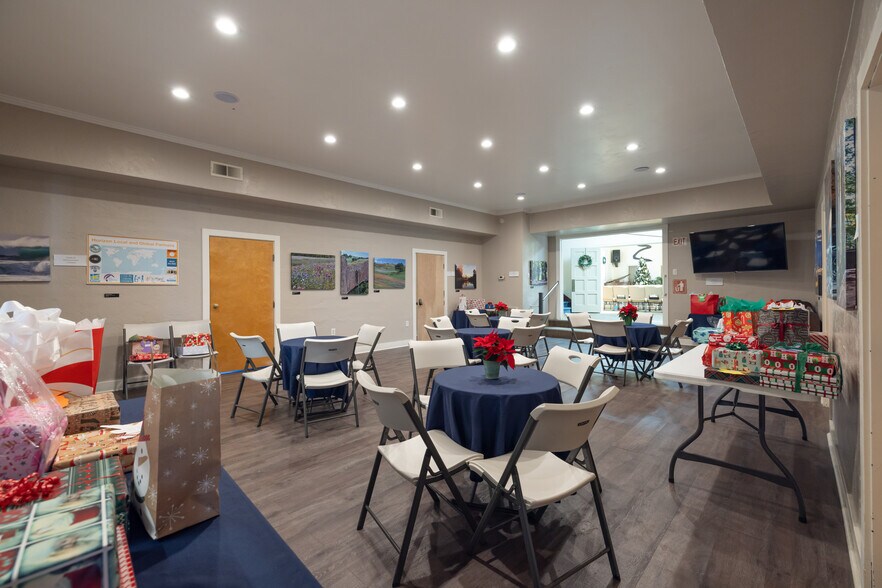 More Photos Of 628 Royer St, Roseville Schools For Lease