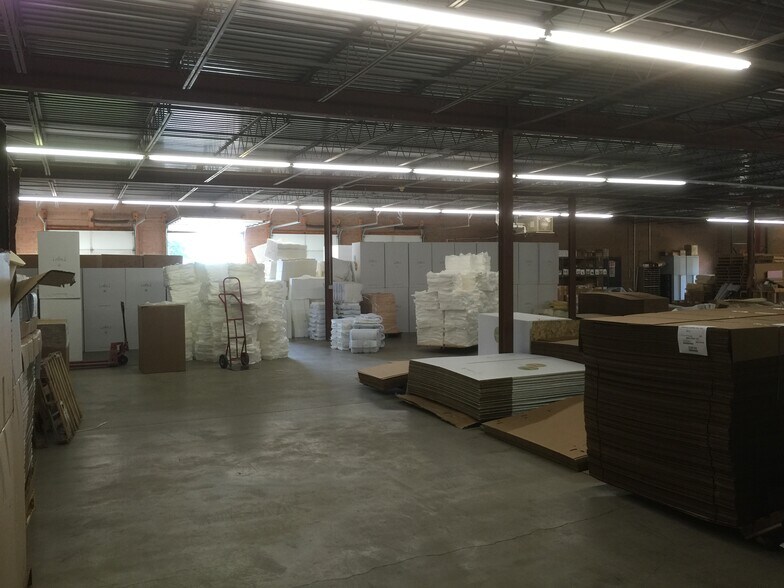 More Photos Of 7514 NC Hwy 10, Vale Manufacturing For Lease