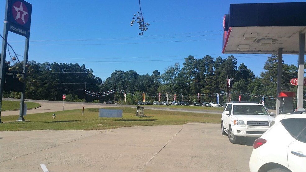 More Photos Of 4000 Highway 28 E, Pineville Service Station For Sale