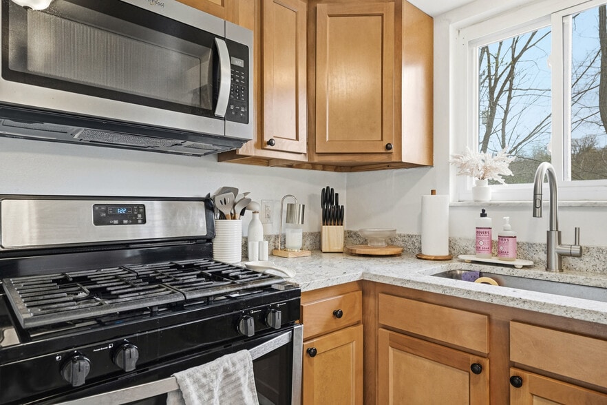 More Photos Of 3801 Hilpert St, Pittsburgh Apartments For Sale