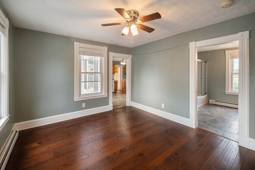More Photos Of 7 Bridge St, Billerica Office For Sale