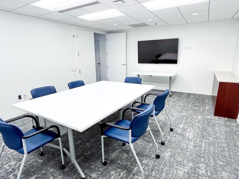 More Photos Of 1120 Connecticut Ave NW, Washington Office For Lease