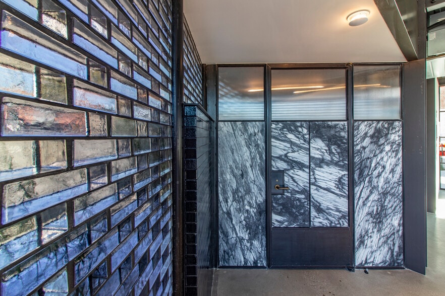 More Photos Of 3050 S La Cienega Blvd, Culver City Storefront Retail Office For Sale
