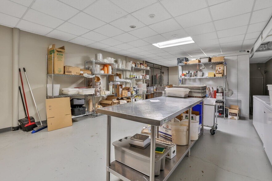 More Photos Of 50 Lafayette Ave, Suffern Freestanding For Sale